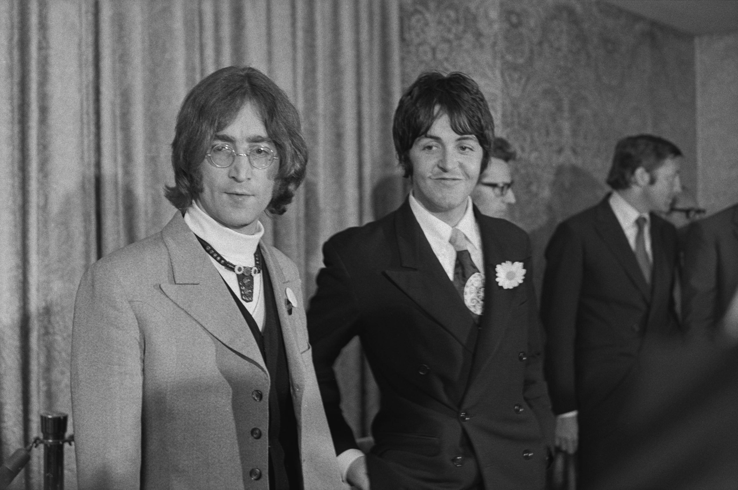 Recordemos cuando John Lennon y Paul McCartney quisieron armar una banda con David Bowie