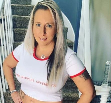 Chale: Policía es despedida luego de que sus compañeros descubrieran su