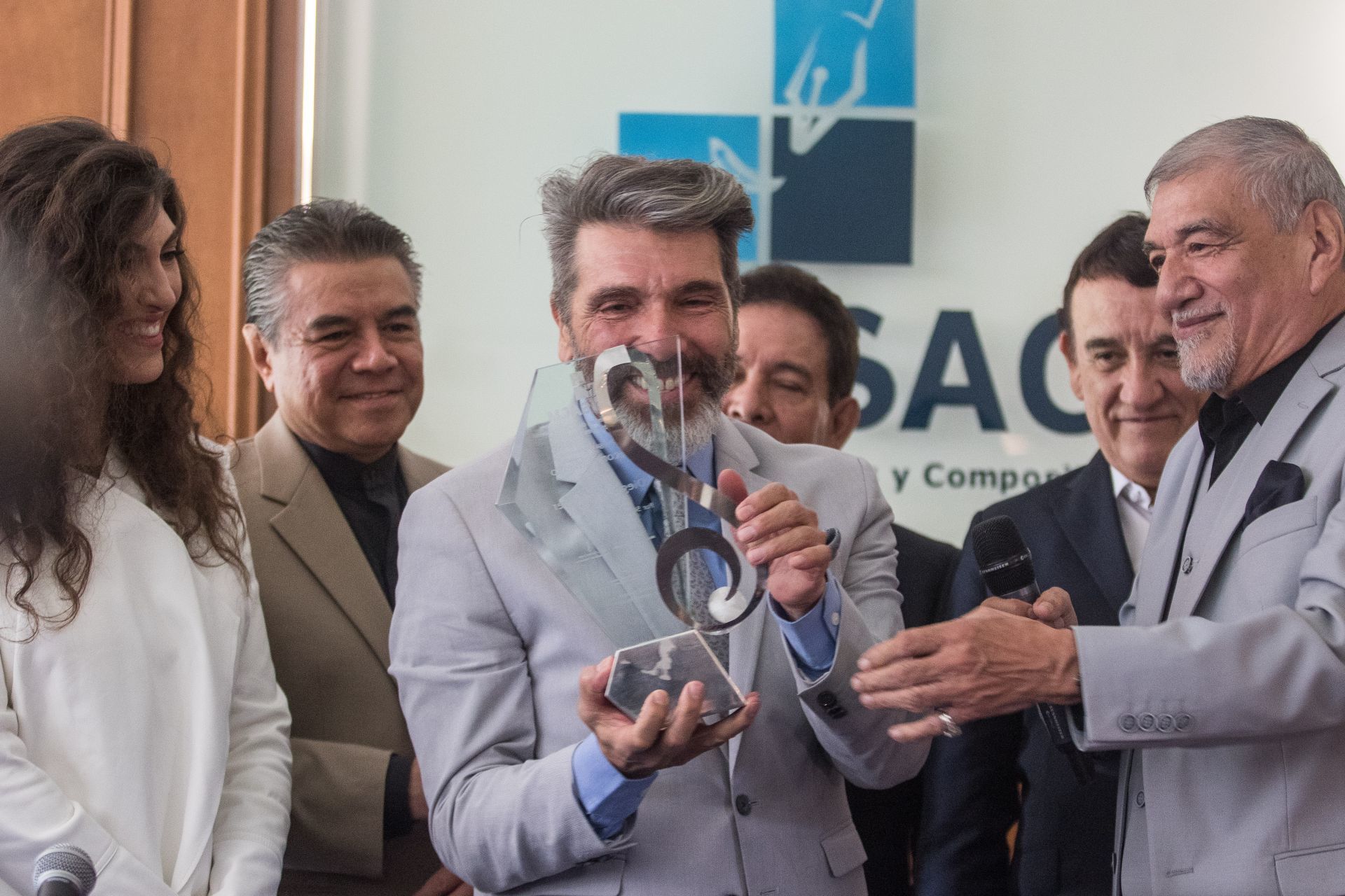 Muere el cantante Diego Verdaguer por complicaciones del COVID-19 