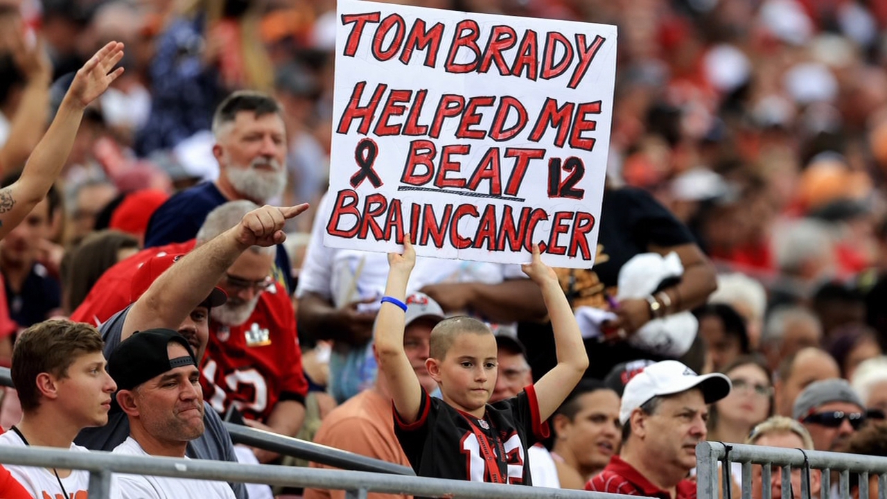 El emotivo regalo de Tom Brady con un niño que superó el cáncer de cara al Super Bowl