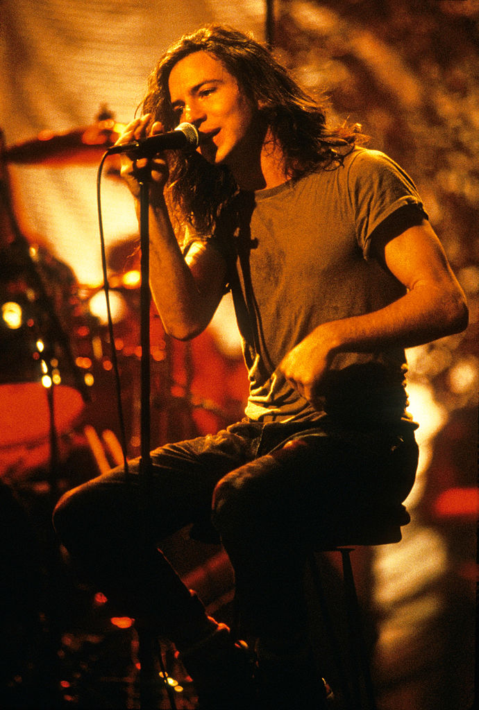 Recordemos el unplugged de Pearl Jam y la manifestación de Eddie Vedder