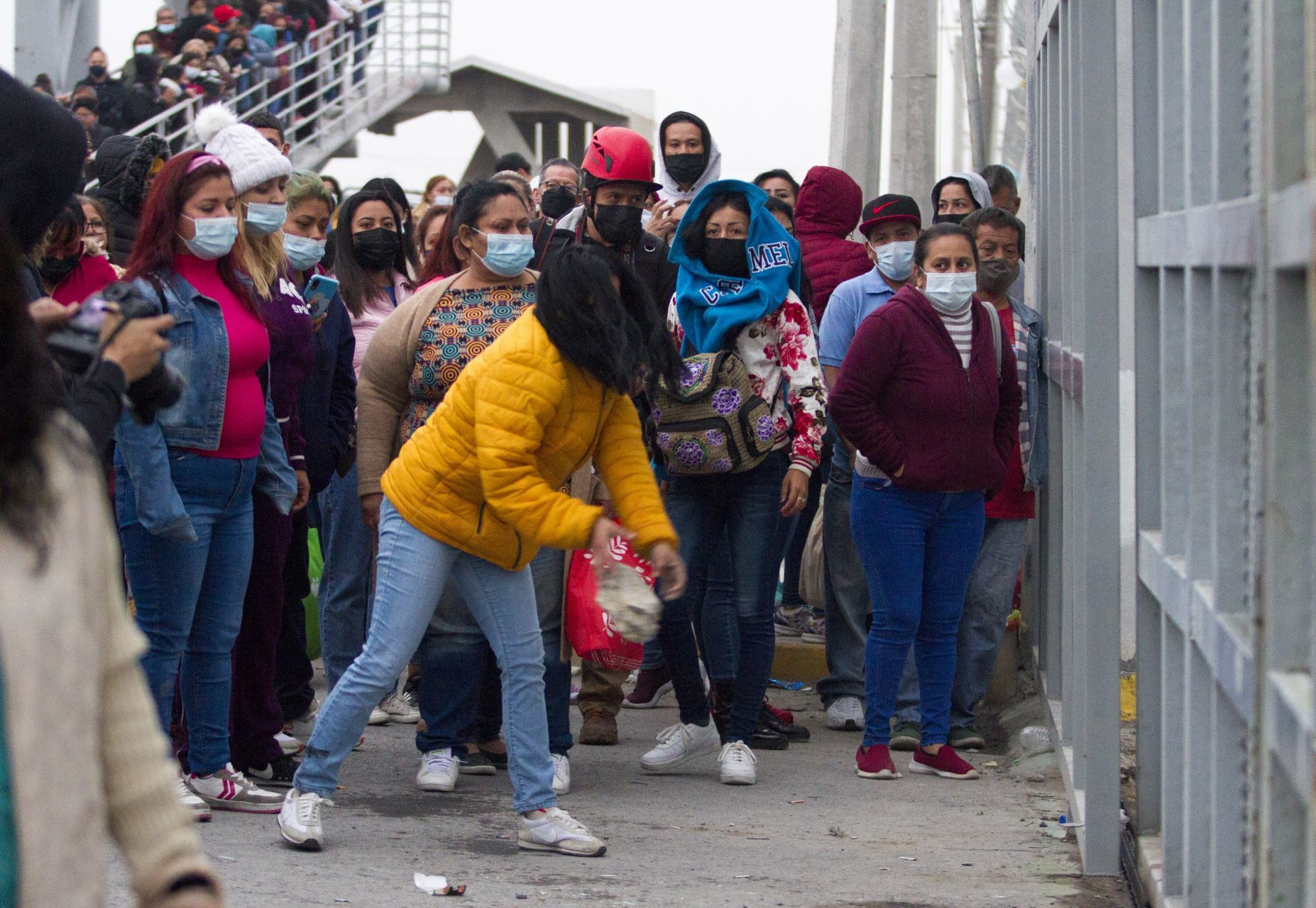 Riña en el penal de Apodaca empezó "por 70 pesos"; confirman 56 heridos