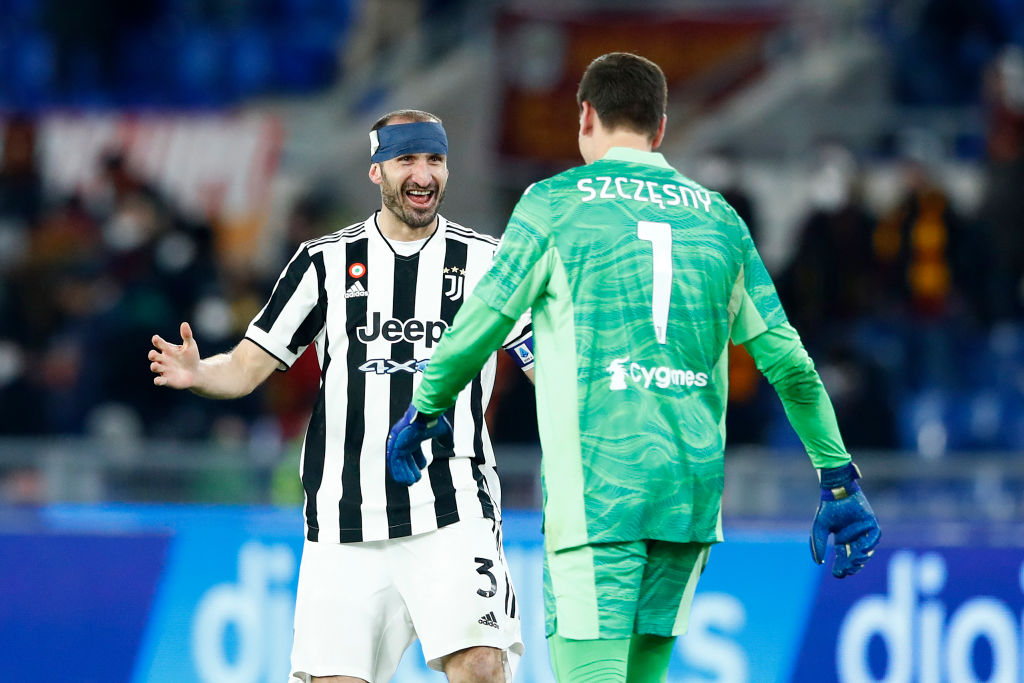 7 goles, penal fallado y expulsión: La locura en el Roma vs Juventus de la Serie A