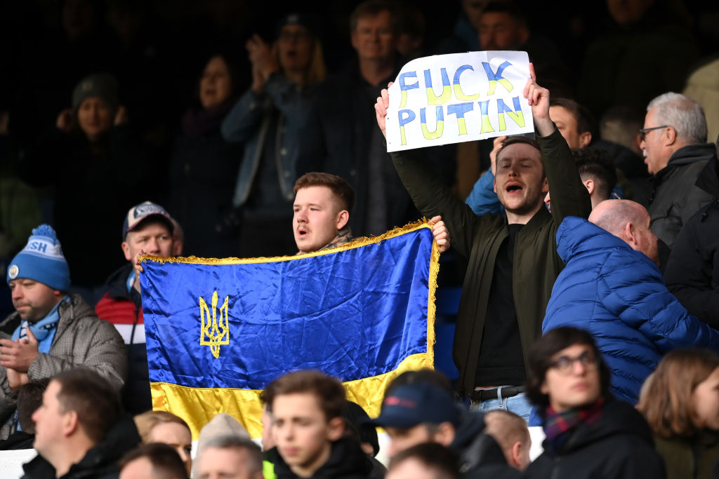 Las lágrimas de Zinchenko tras los emotivos gestos de apoyo a Ucrania en el Everton vs Manchester City