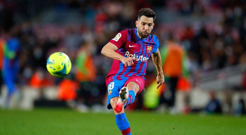 ¡Zambombazo! Checa el golazo de volea de Jordi Alba en el Barcelona vs Atlético de Madrid