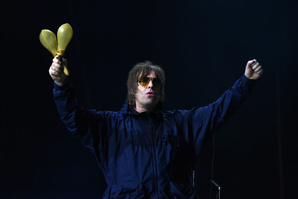 Liam Gallagher y Dave Grohl unen fuerzas en la rola "Everything's Electric"