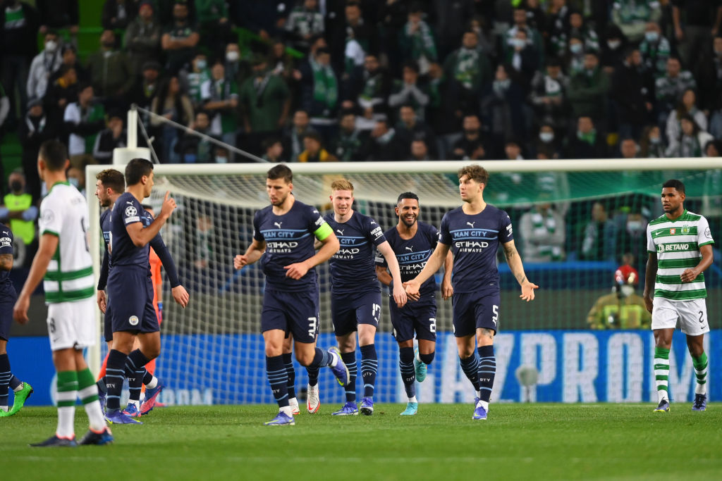 Manchester City celebra uno de los goles contra el Sporting Lisboa en Champions League