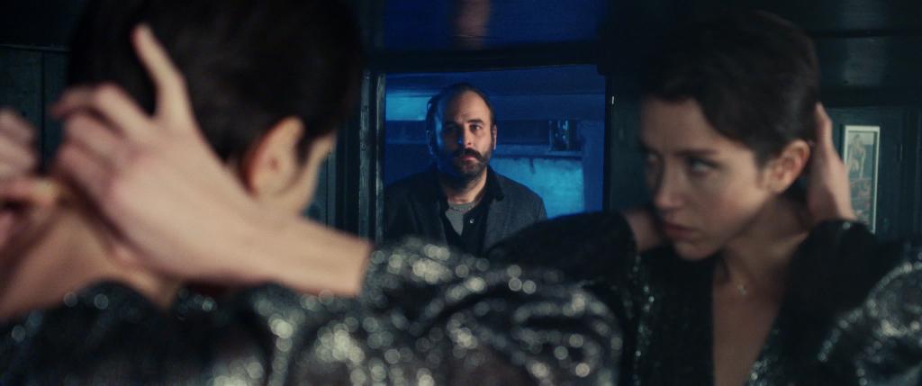 No es fácil salir del abismo: ¿Por qué debes ver la película 'Médico de noche'?