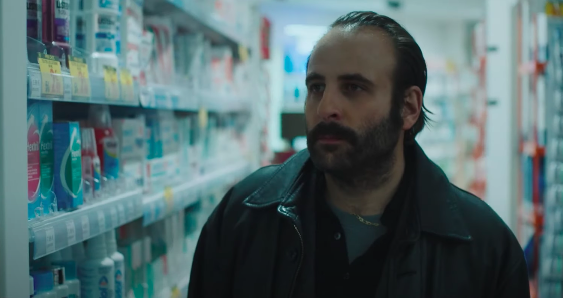 No es fácil salir del abismo: ¿Por qué debes ver la película 'Médico de noche'?