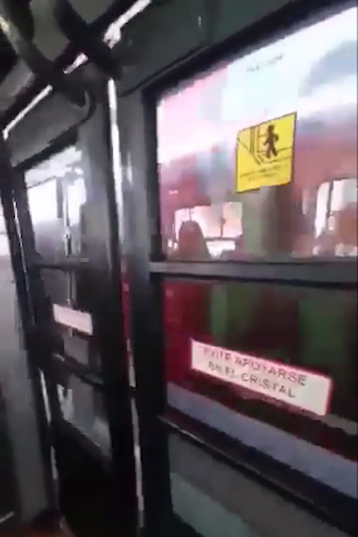 metrobus-cdmx-puertas