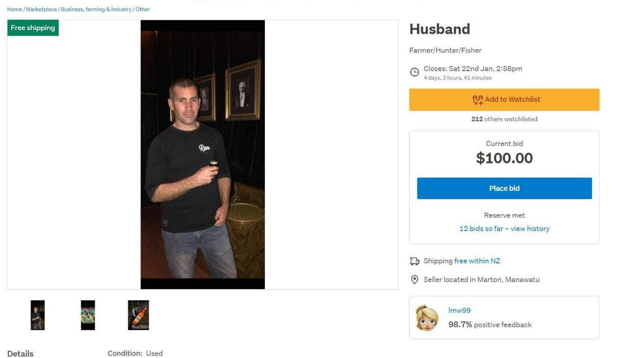 Tómela: Mujer "vende" a su esposo en sitio web de subastas porque se fue a pescar sin avisar