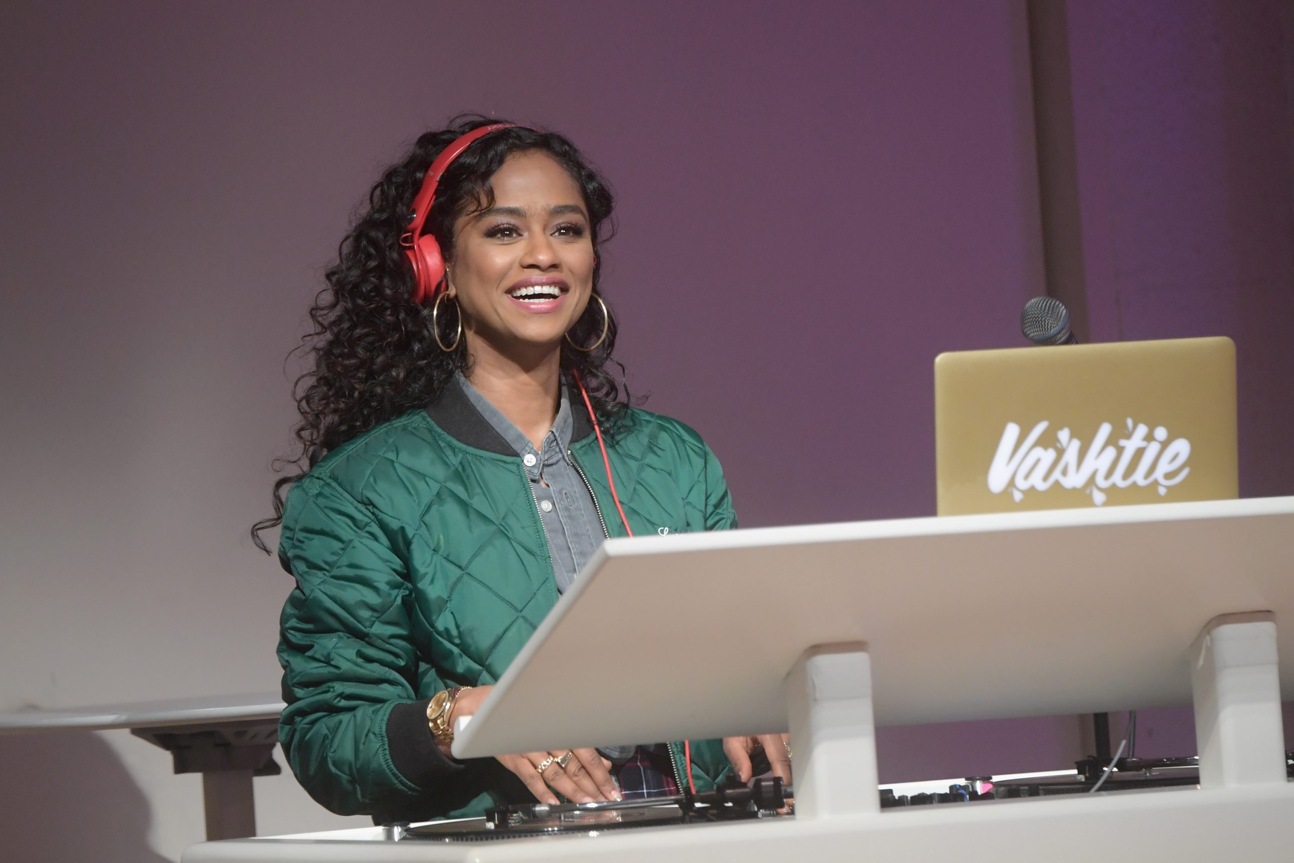 10 mujeres DJ's que la están rompiendo en la electrónica actual
