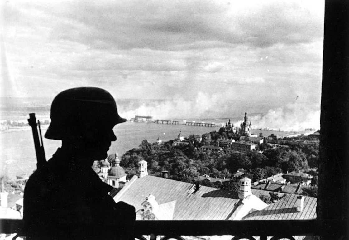 ocupacion-kiev-soldado-aleman-segunda-guerra-mundial