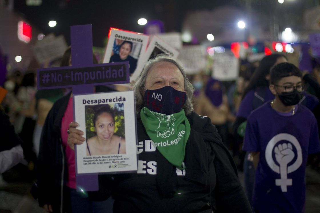 8m-baja-california-marcha