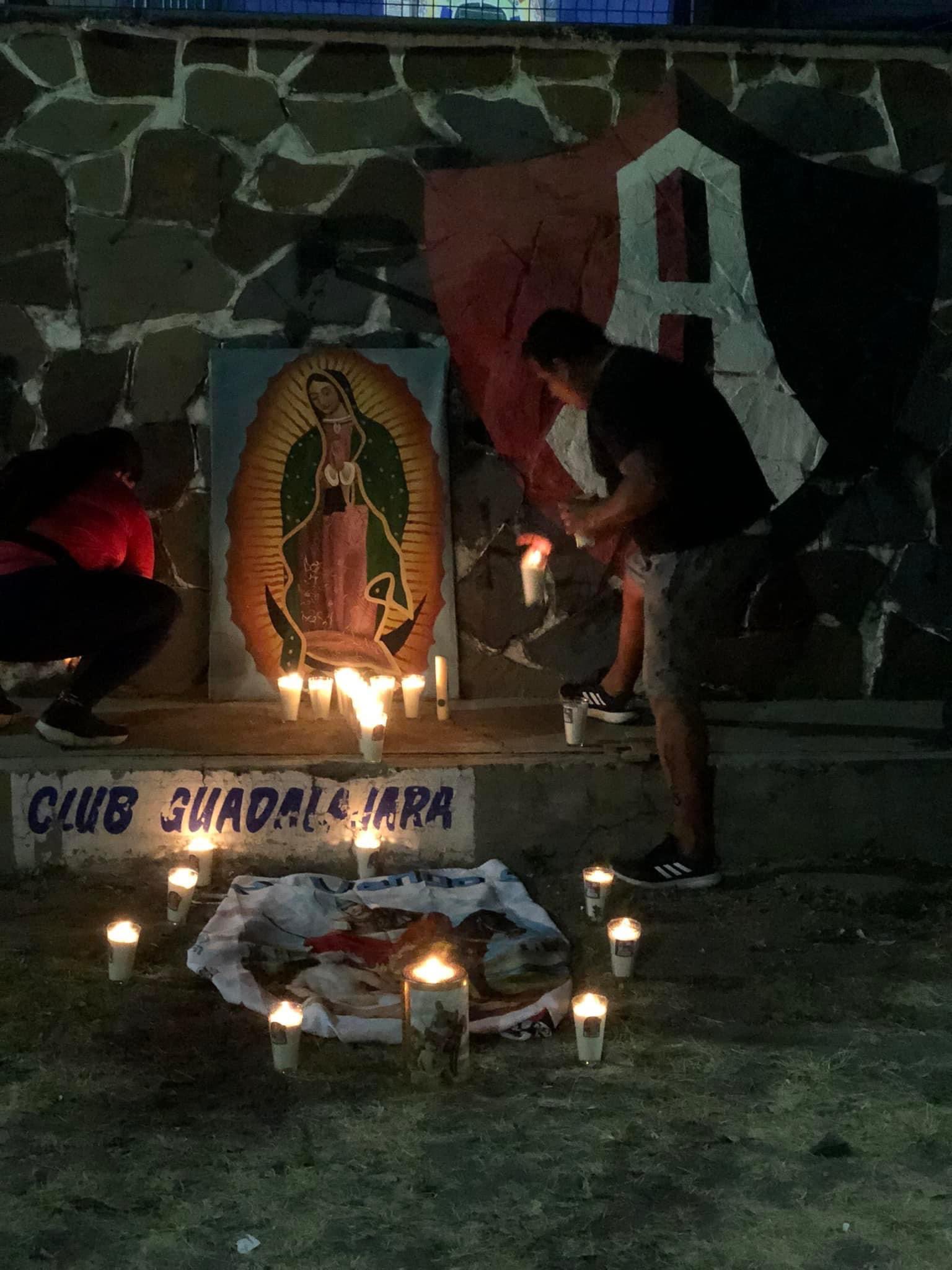 Aficionados de Chivas apoyaron a los de Atlas en el Estadio Jalisco: "El corazón es el mismo"