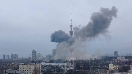 bombardean-torre-television-kiev-ucrania