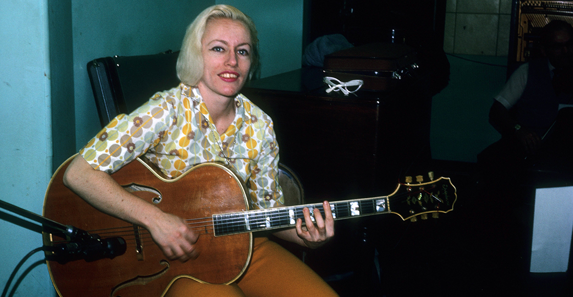 Carol Kaye, la mujer detrás de algunas de las rolas más famosas de la historia