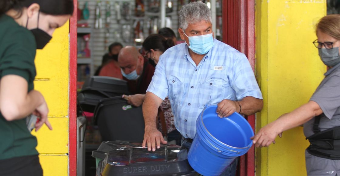 comienzan-cortes-agua-monterrey-cubetas-botes