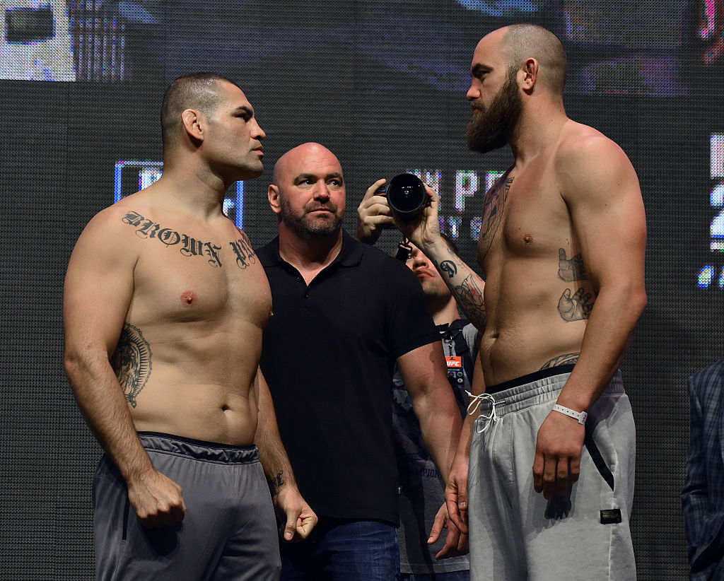 Dana White y Caín Velásquez