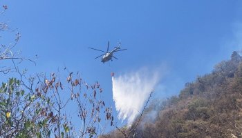 incendio-cerro-tepozteco-morelos-helicoptero