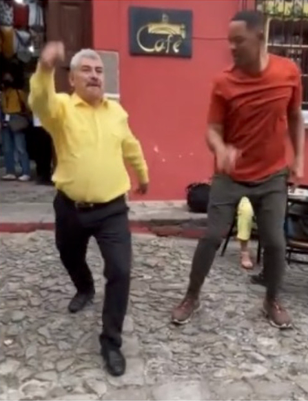 Crossovers brgs: Will Smith bailó junto a 'Lobo Vásquez' durante su viaje por Guatemala