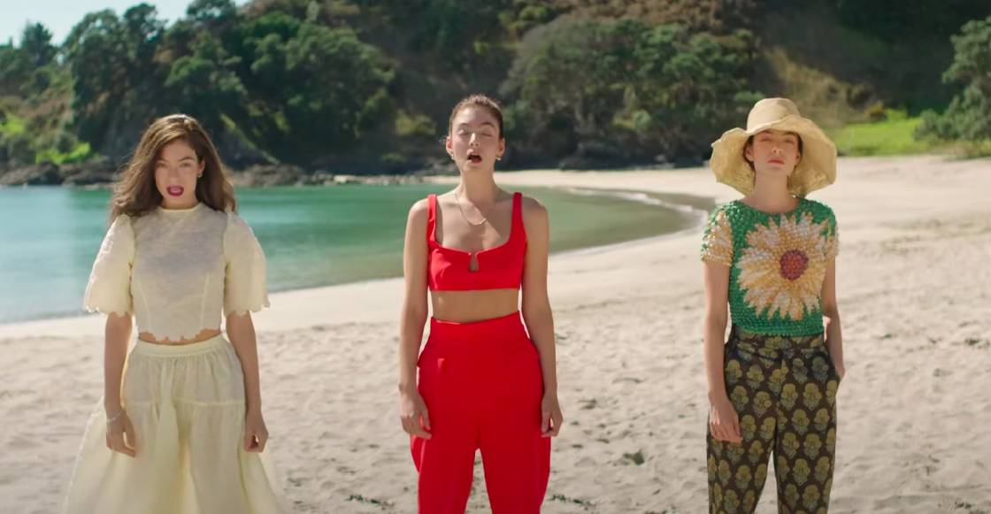 ¿Qué significan las 3 versiones de Lorde en el video de "Secrets From a Girl"?