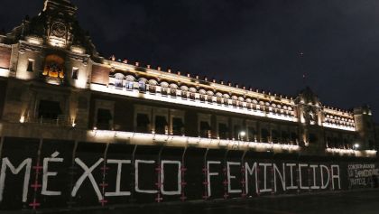 palacio-nacional-vallas-feminicidios-mensaje