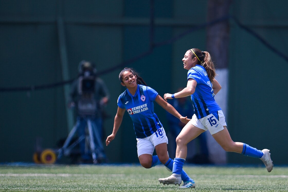"Queremos verlas": La manifestación en La Noria para que Cruz Azul Femenil vuelva a un estadio