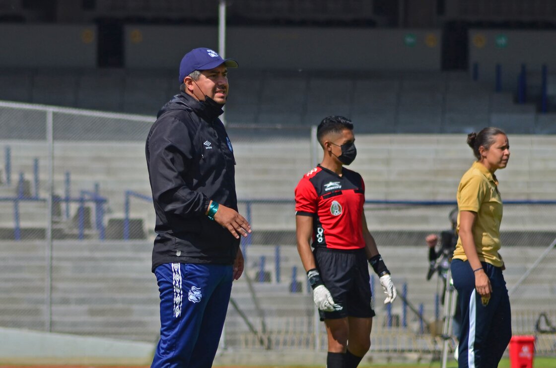 Los retos que enfrentará Juan Carlos Cacho como DT del Pachuca Femenil
