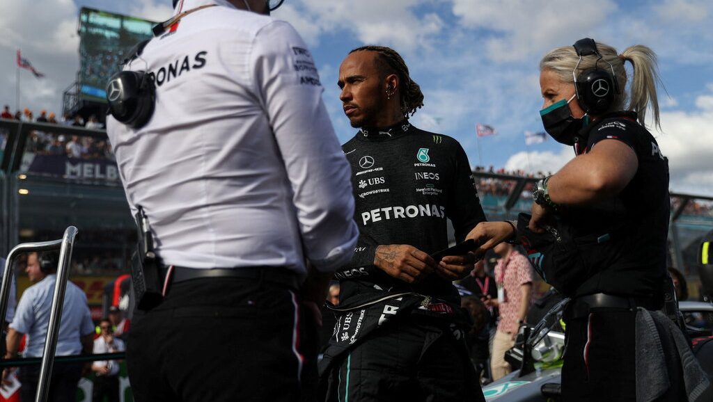 El plan de Lewis Hamilton para que Mercedes mejore en Imola: "Lo necesitamos ahora"