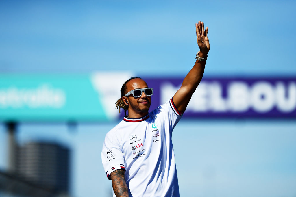 Excampeón de Fórmula 1 predice ruptura entre Lewis Hamilton y Mercedes: "Imagino quejas y lloriqueos"