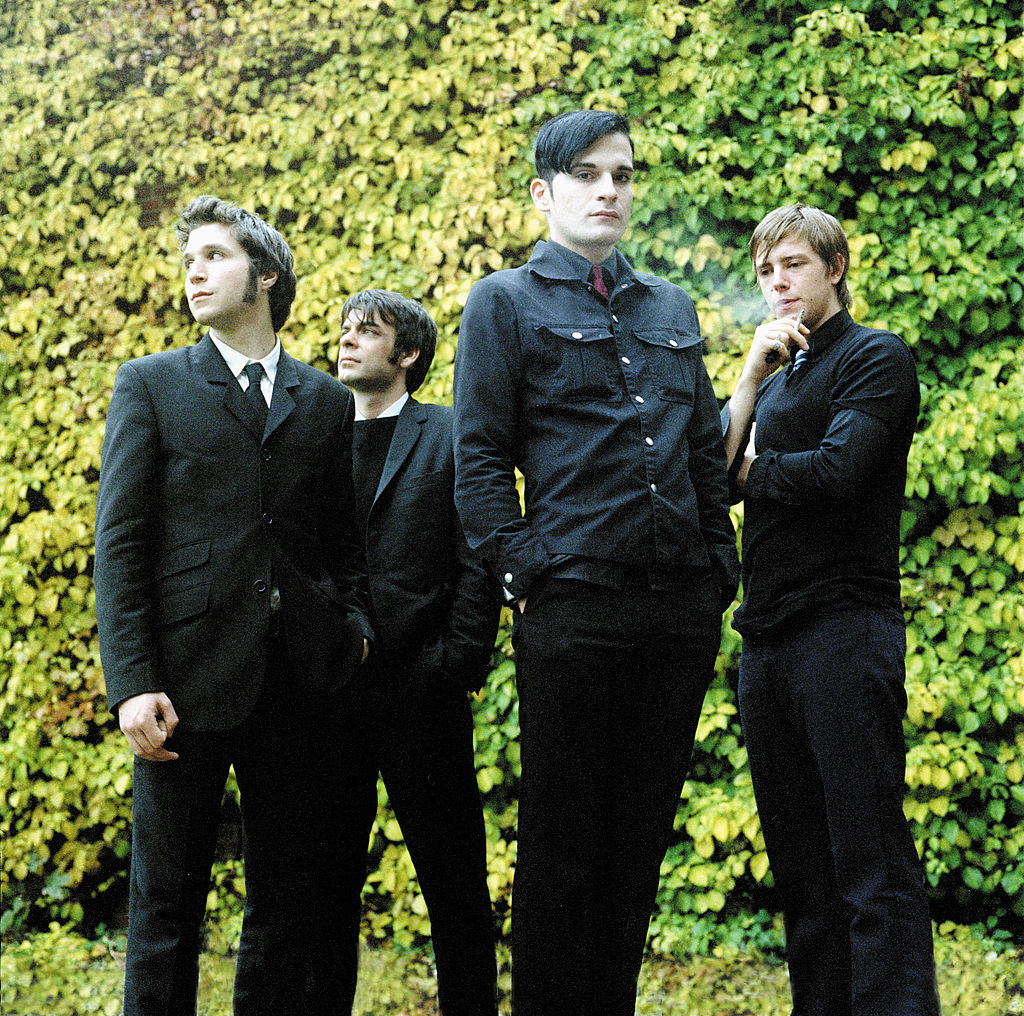 20 años: 20 datos curiosos del ‘Turn on the Bright Lights’ de Interpol