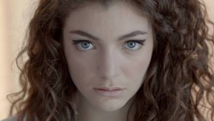 La historia de "Royals" de Lorde y su crítica al estilo de vida "rockstar"