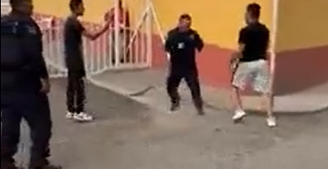 pelea policia ecatepec