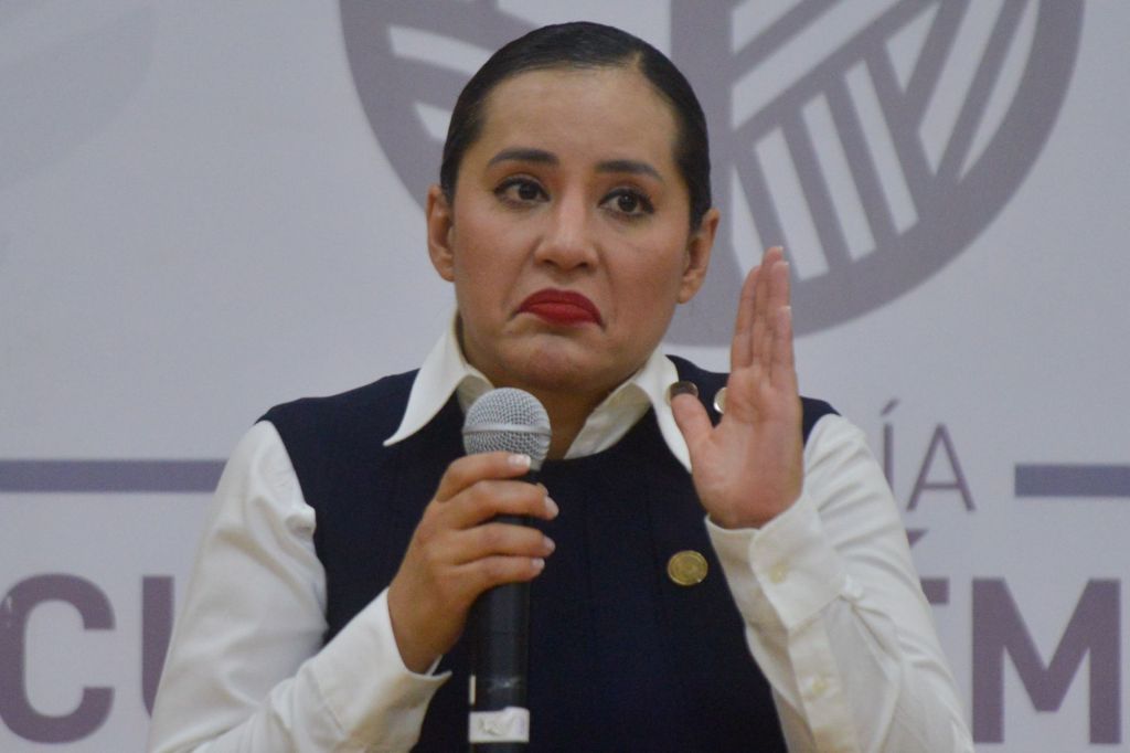 Sandra Cuevas defiende retiro de rótulos en la Cuauhtémoc