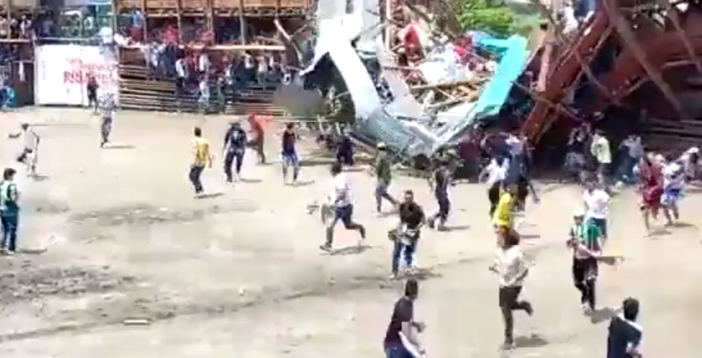 Desplome de grada en una Plaza de Toros deja al menos 5 muertos y cientos de heridos