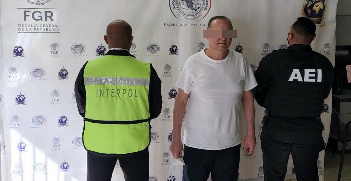 CIUDAD DE MÉXICO, 02JUNIO2022.- César Duarte, ex gobernador de Chihuahua, fue extraditado de Estados Unidos por la Fiscalía General de la República. El priista llegó al Aeropuerto Internacional de la Ciudad de México en donde fue revisado por médicos para posteriormente see trasladado a Chihuahua.