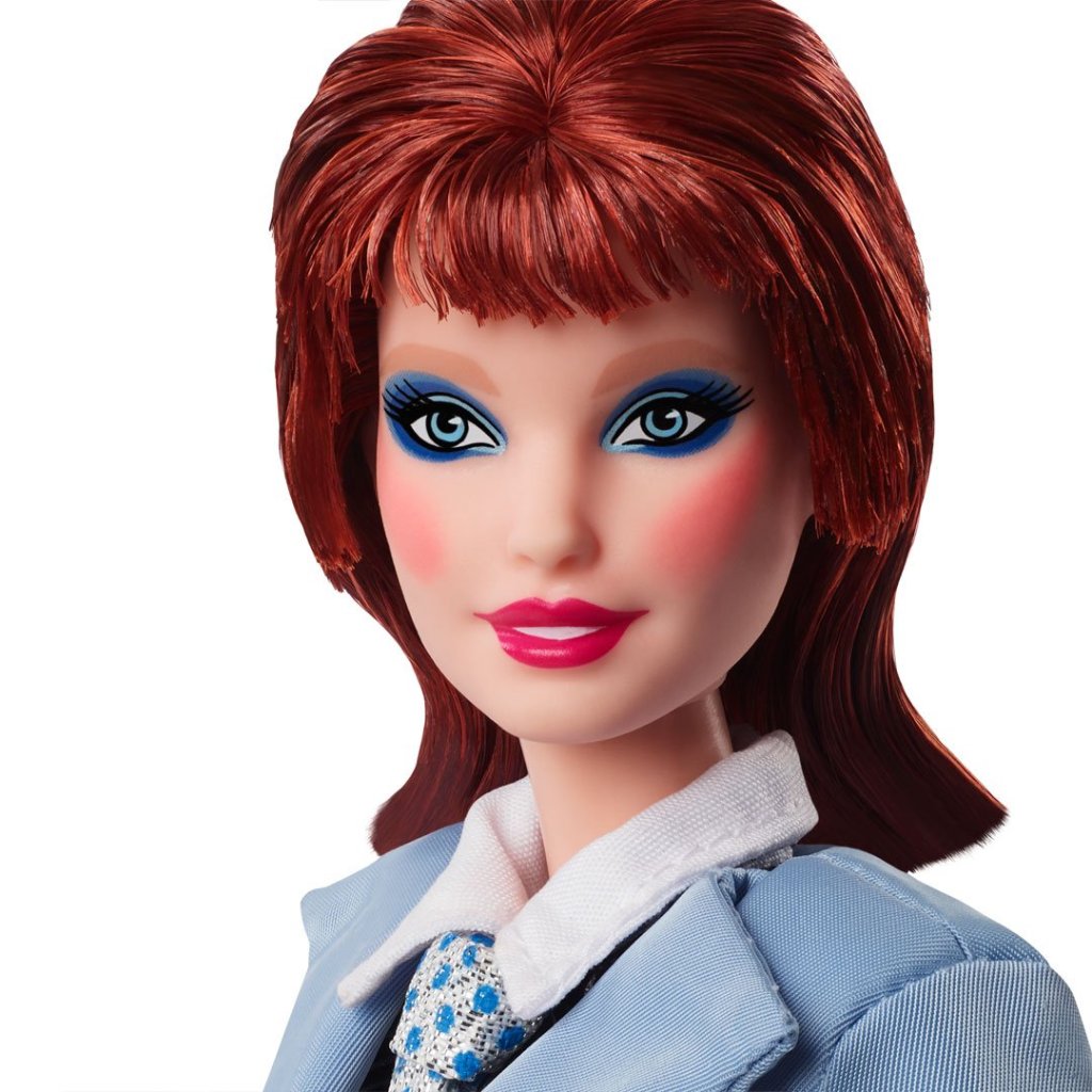 Mattel lanza una nueva Barbie inspirada en "Life on Mars?" de David Bowie