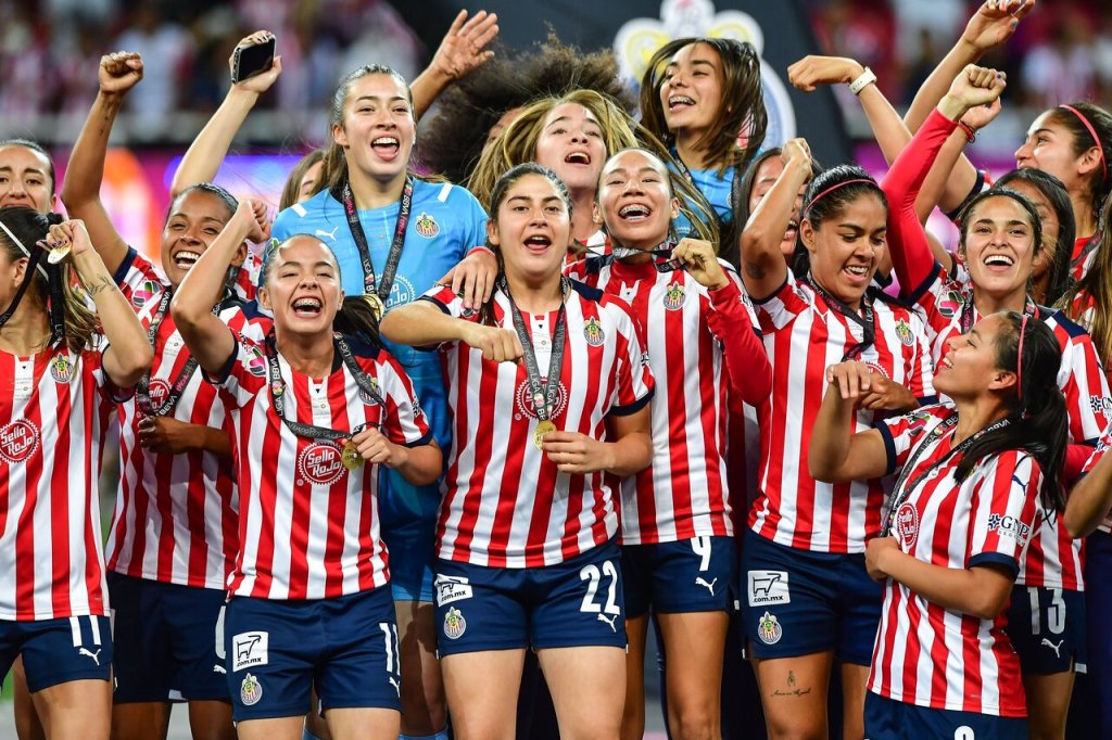 Altas y bajas de Chivas Femenil para el Apertura 2022