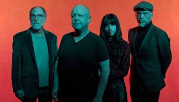 Pixies anuncia los detalles y hasta el tracklist de 'Doggerel', su nuevo disco