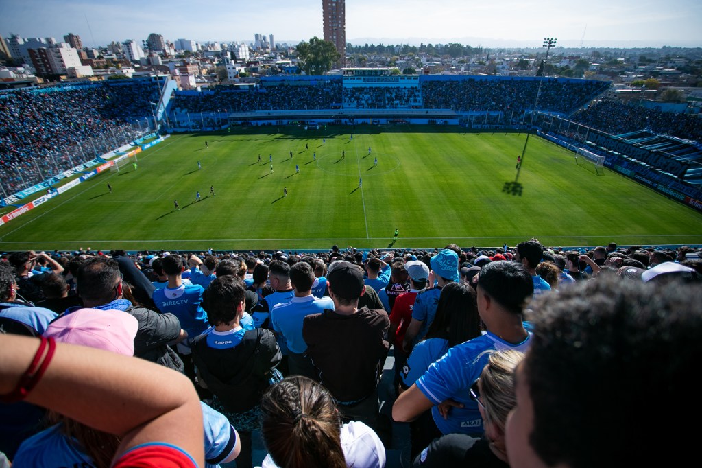Prohíben entrada al estadio a un aficionado de Belgrano por no pagar pensión alimenticia
