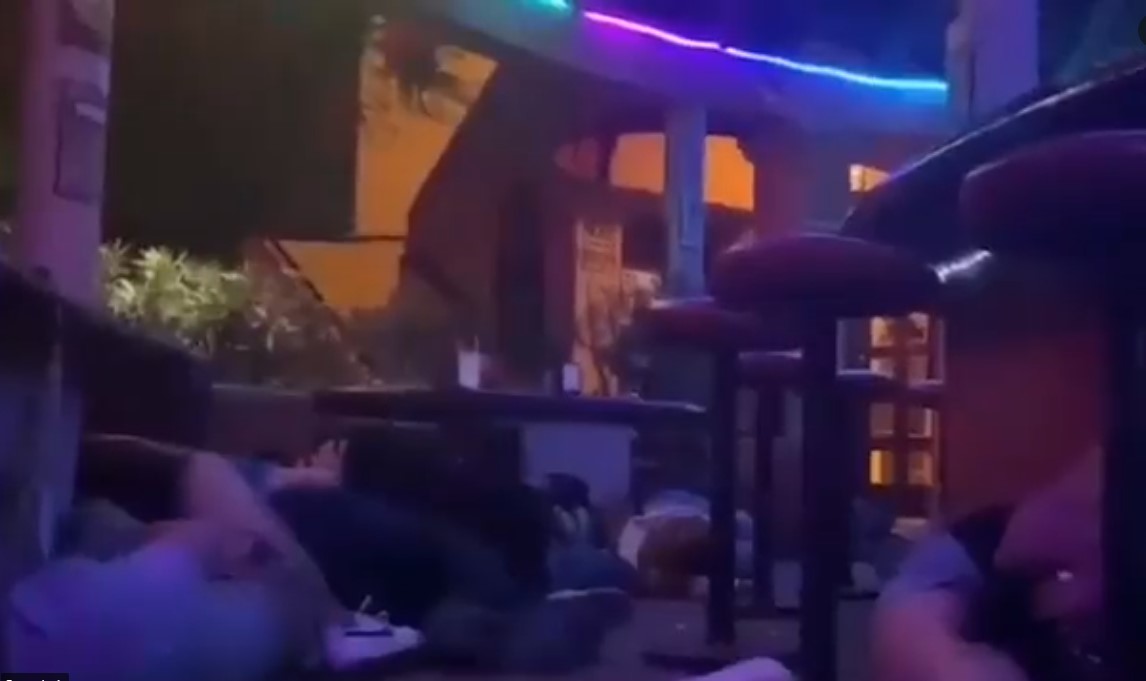 Video muestra cómo se vivió una balacera en bar de Sonora