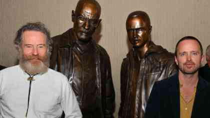¡Heisenberg! Revelan estatuas en honor a Walter White y Jesse Pinkman de 'Breaking Bad'