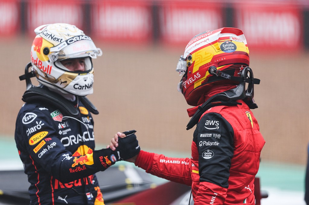 La sorpresa de Latifi y Sainz le arrebató la pole a Verstappen en la lluviosa calificación del GP de Gran Bretaña