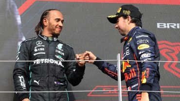 La emoción de Checo Pérez tras la batalla contra Leclerc y Hamilton: "Fueron vueltas épicas"