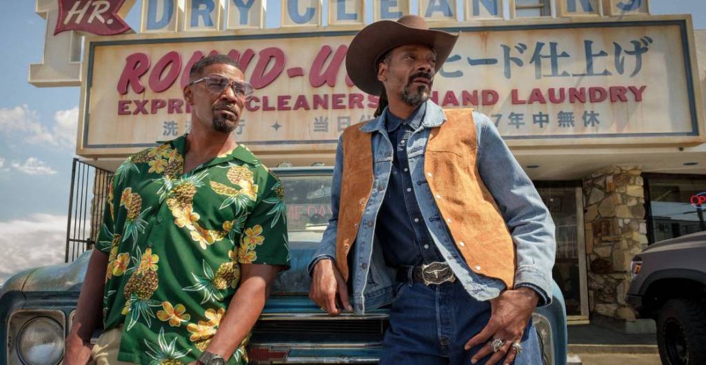Snoop Dogg y Jamie Foxx cazan vampiros en el alucinante tráiler de 'Day Shift'