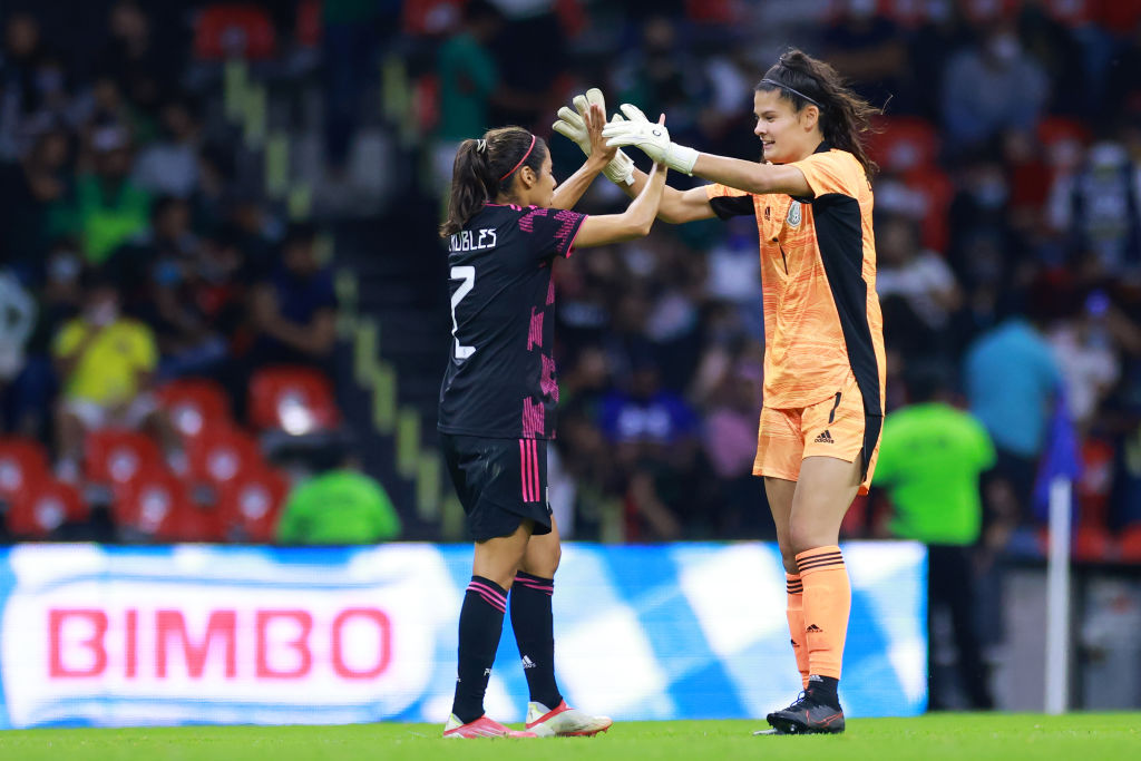 Entrevista con Kenti Robles: "Sé que México va a ganar un Mundial"
