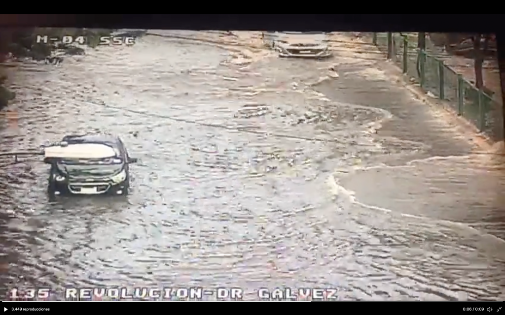 lluvia-cdmx-inundacion-viernes-15-julio-videos-periferico-sur-picacho-3