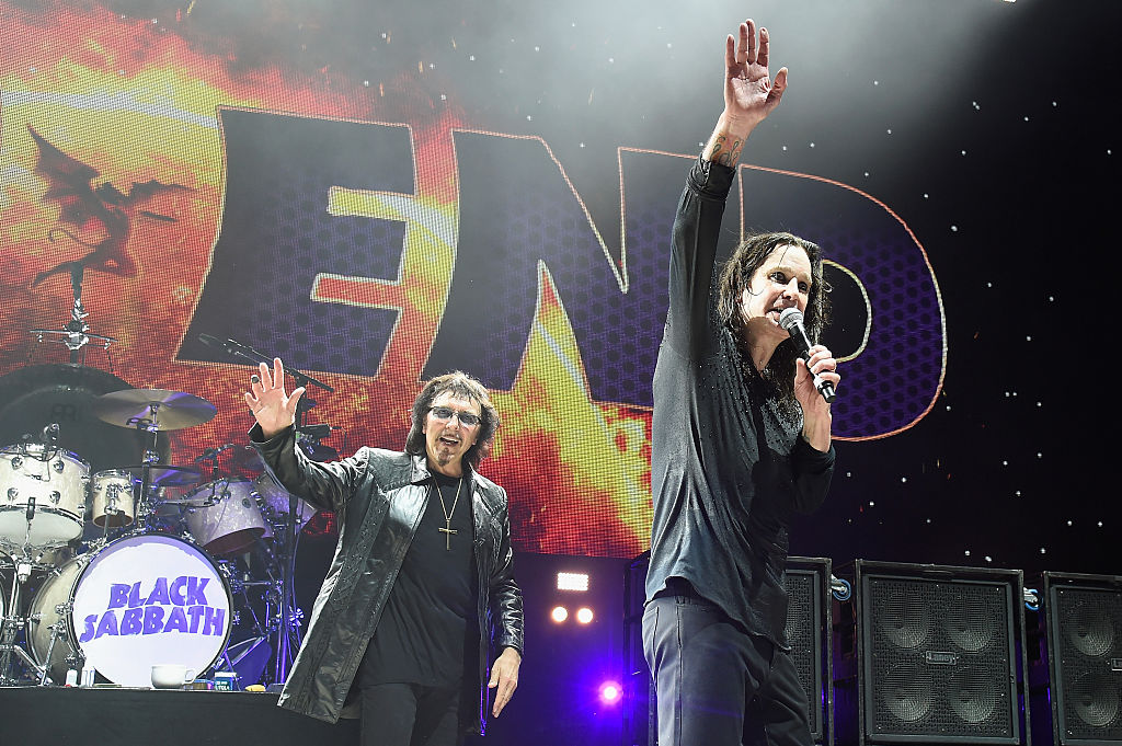 Ozzy Osbourne vuelve a colaborar con Tony Iommi en la rola "Degradation Rules"