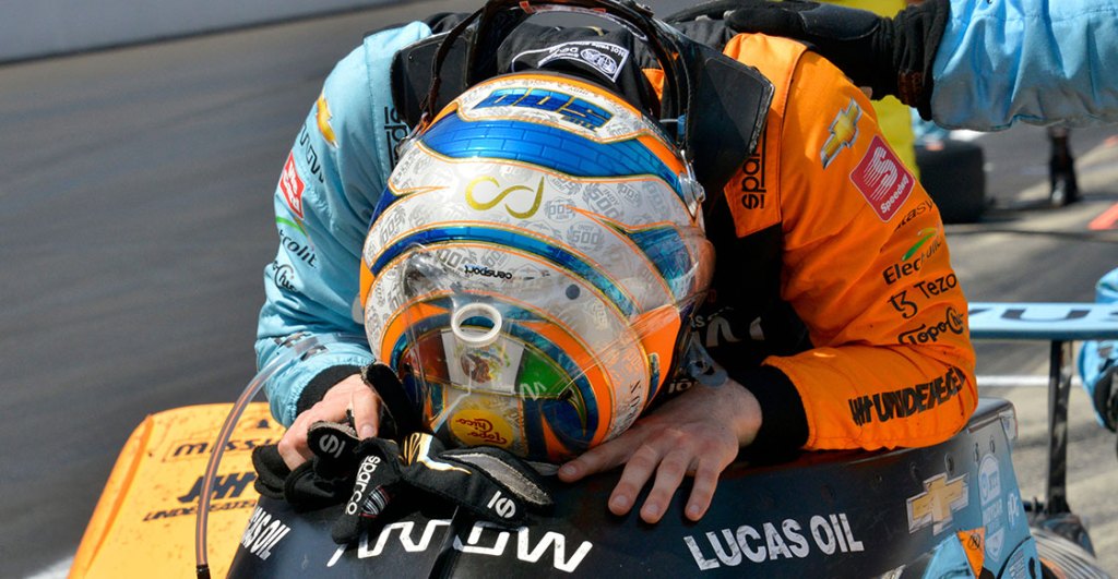 ¡México en lo alto! Pato O'Ward consuma su segundo triunfo en la IndyCar en Iowa